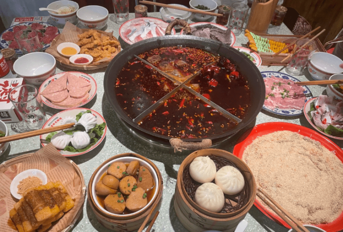 台中大遠百美食推薦